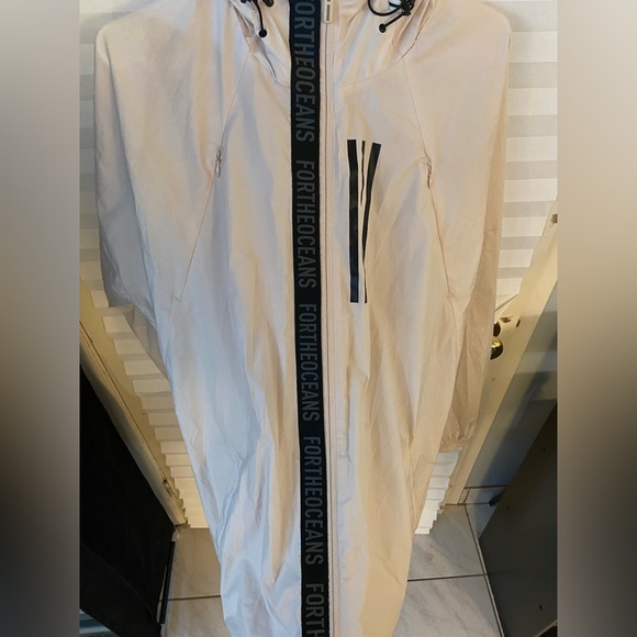 Adidas x parley men’s jacket. Size Large. - Picture 2 of 4